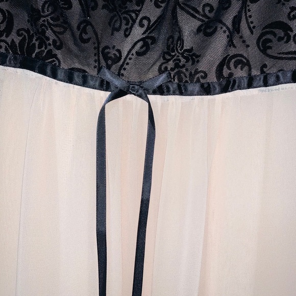 Linea donatella full length sheer night gown women, blush,not worn - Picture 5 of 10